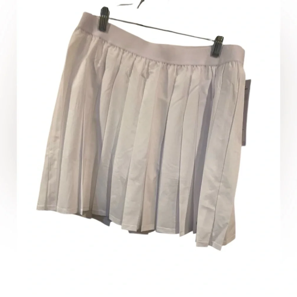 NWT Alo Yoga varsity tennis skirt WHITE Size:L